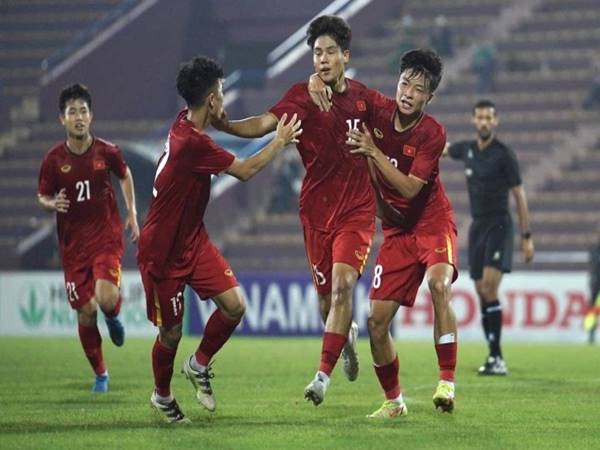Bóng đá Việt Nam ngày 6/10: U17 Việt Nam dẫn đầu bảng F