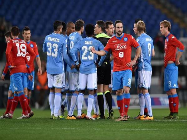 Bóng đá QT 6/1: Lazio nhận án phạt vì CĐV phân biệt chủng tộc