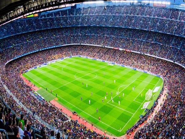 Sân Camp Nou: Khám phá không gian huyền thoại này