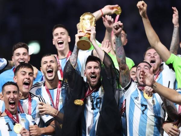 Vì sao World Cup tổ chức vào hè?