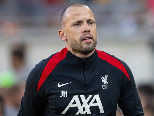 Những đóng góp thầm lặng của John Heitinga tại Liverpool