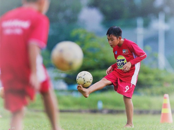 Kỹ thuật chuyền bóng