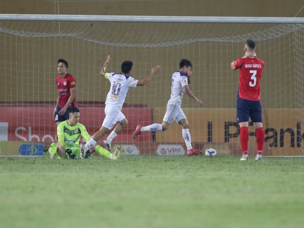 Tin BĐ: Tuấn Hải chỉ ra điểm yếu của Hà Nội FC