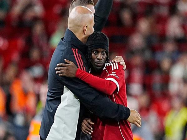 Tin CLB Liverpool 23/8: Hậu vệ Jeremie Frimpong sẽ vắng mặt