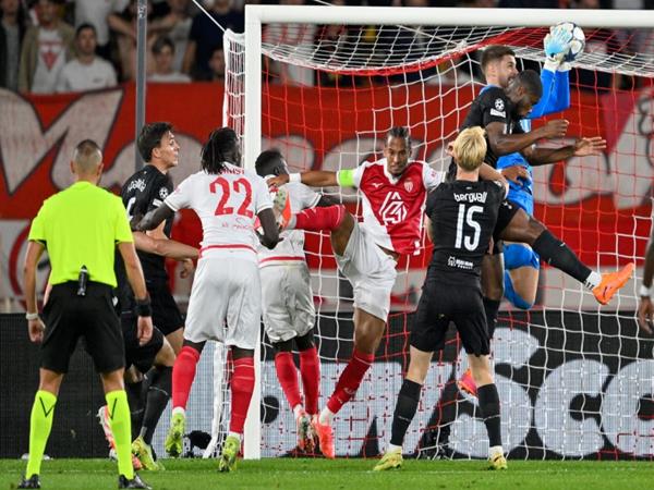 Từ “tội đồ” Man United đến biểu tượng Marseille