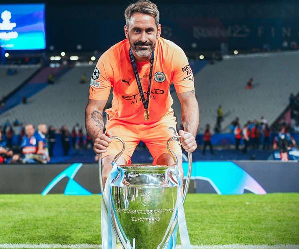 Scott Carson – người không ra sân nhiều nhưng được Pep Guardiola tin tưởng tuyệt đối