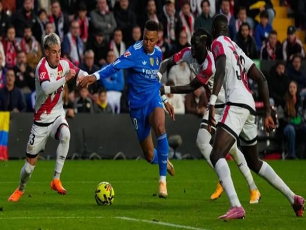 Vinicius Junior và các trụ cột gặp khó khăn