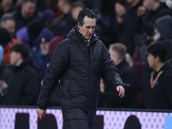 Bão chấn thương ập đến, McGinn khiến Villa lo lắng