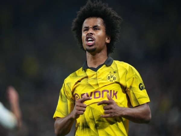 Tin MU: Đưa Karim Adeyemi vào tầm ngắm giấc mơ NHA