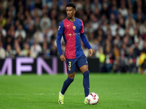 Hậu vệ Alejandro Balde