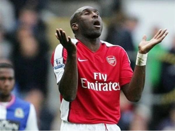 Tìm hiểu những hậu vệ Arsenal thành công nhất CLB